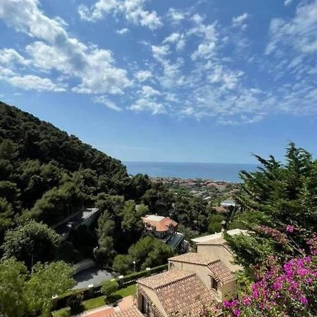 Casa Vacanze Luna 2 Vallecrosia Exterior photo