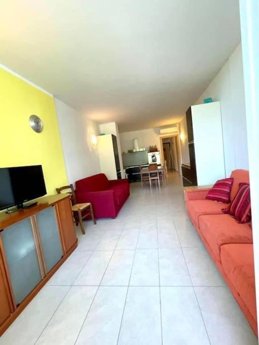 Casa Vacanze Luna 2 Vallecrosia Exterior photo