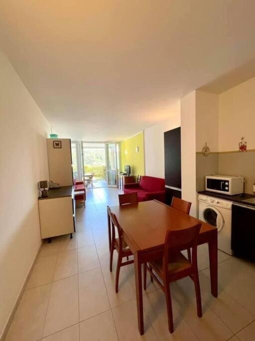 Casa Vacanze Luna 2 Vallecrosia Exterior photo