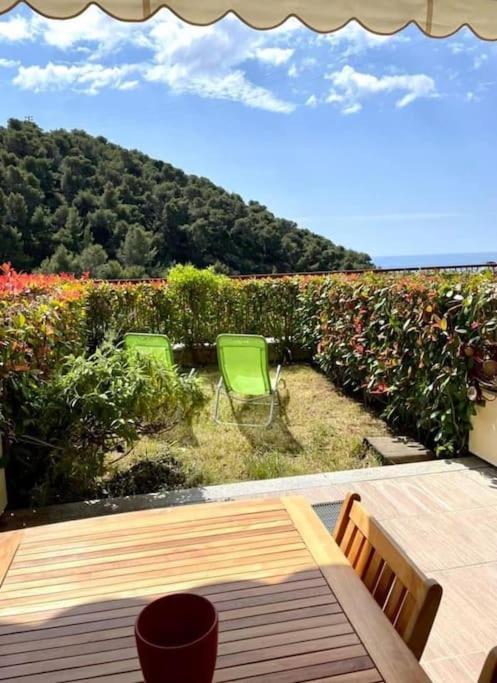 Casa Vacanze Luna 2 Vallecrosia Exterior photo